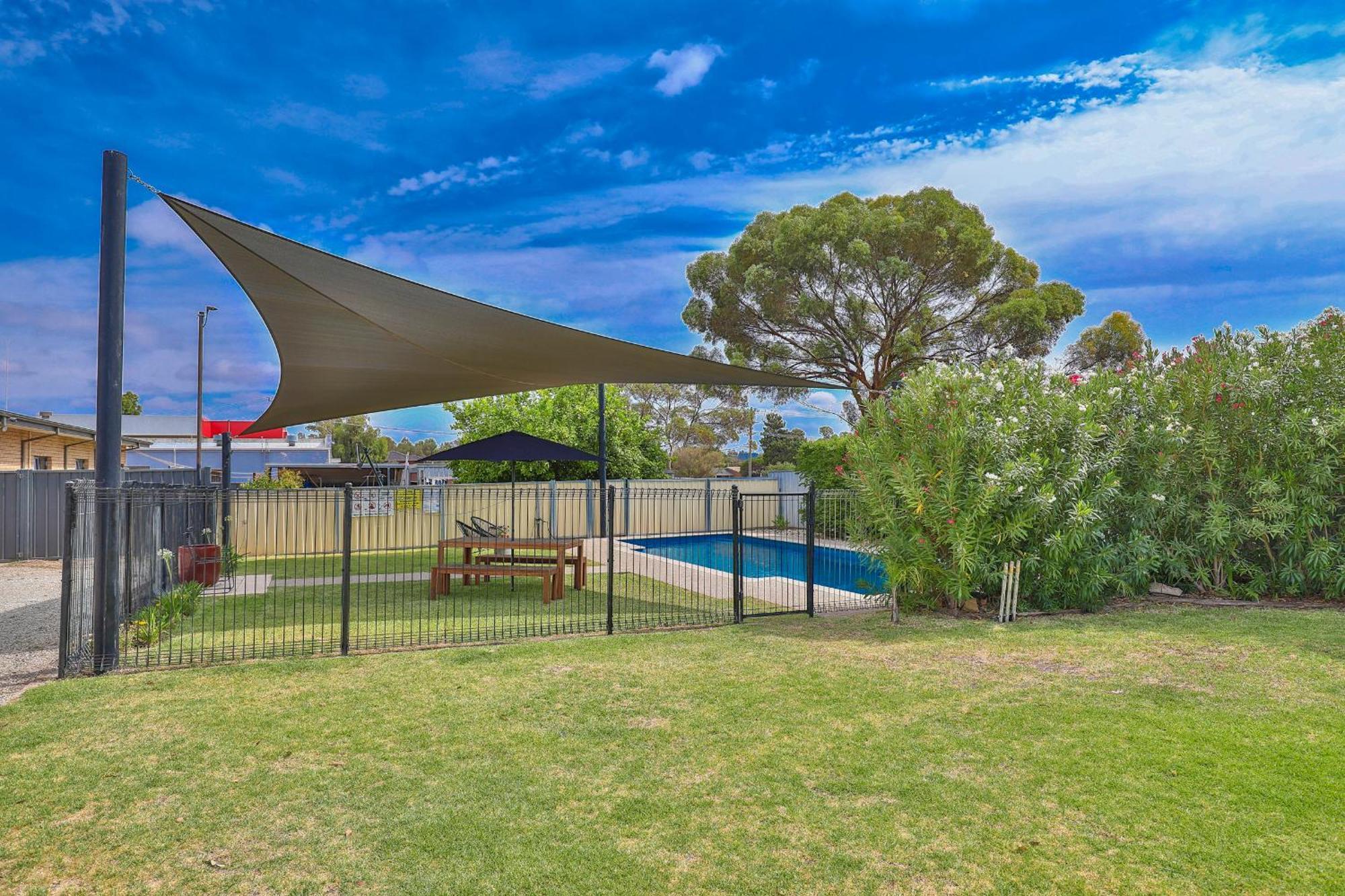 Robinvale Bridge Motel Eksteriør billede